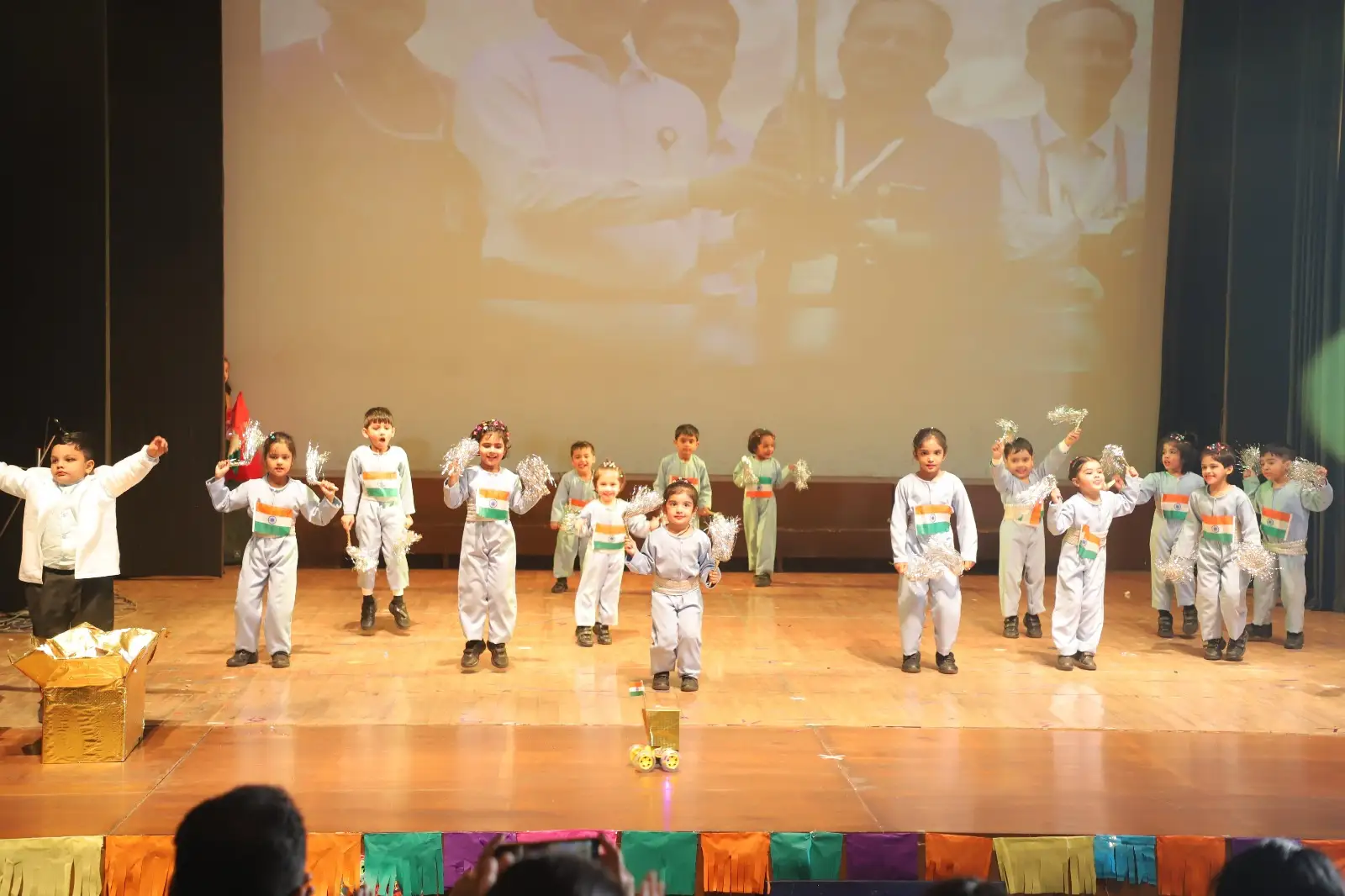 Satrangi Bharat: Shades of India