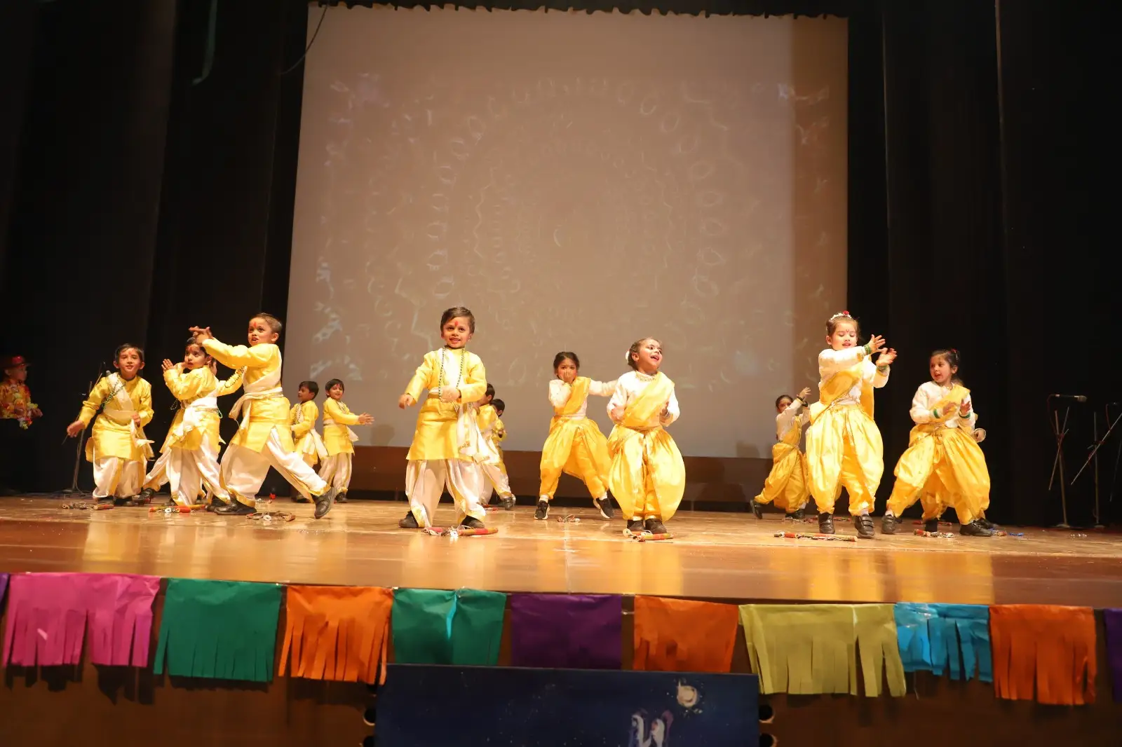 Satrangi Bharat: Shades of India